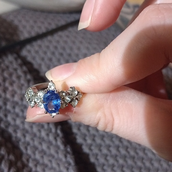 ♥️ 5 / $20 Silver and Deep Blue Gemstone Ring Size 7 💙 - Picture 5 of 12